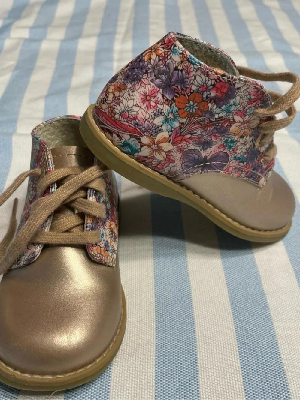 Footmates Kids Metallic Rose Gold Lace-Up Shoes